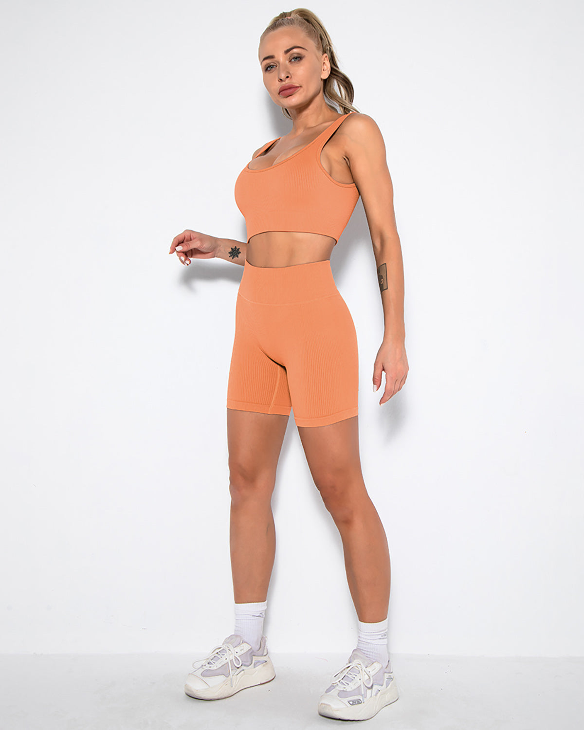 Nieve Ribbed Seamless Shorts - Tangerine