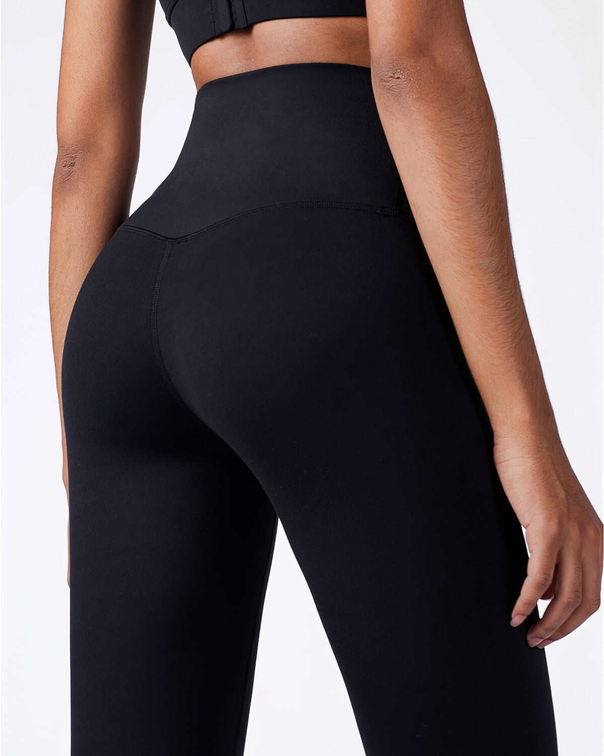 Bridget Seamless Capri - Black