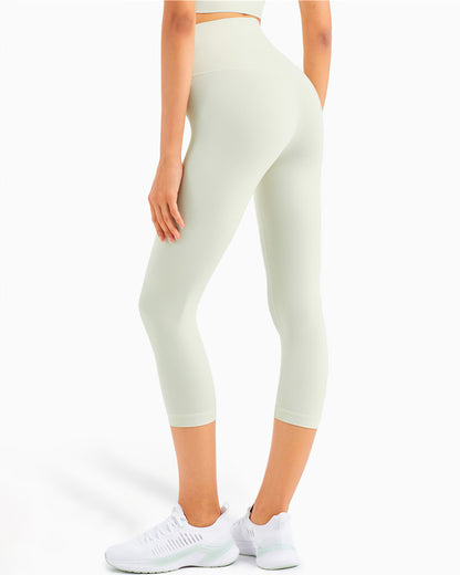 Bridget Seamless Capri - Dove Gray