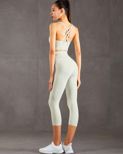 Bridget Seamless Capri - Dove Gray