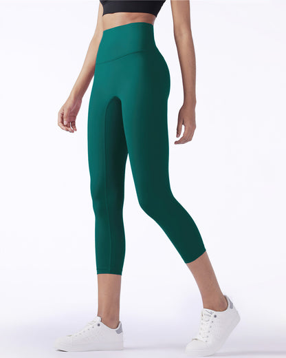 Bridget Seamless Capri - Forest Green