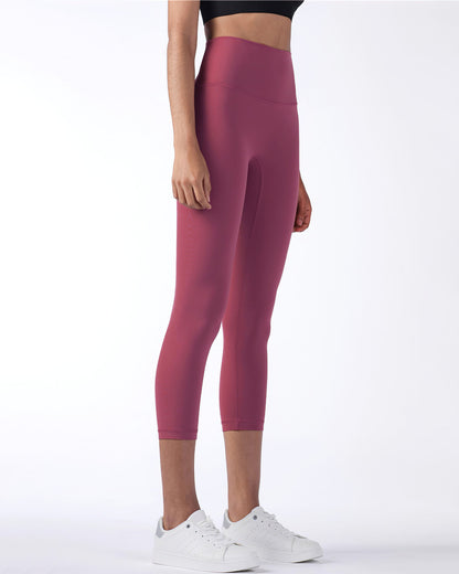 Bridget Seamless Capri - Raspberry