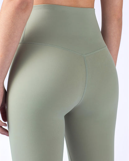 Bridget Seamless Capri - Sage Green