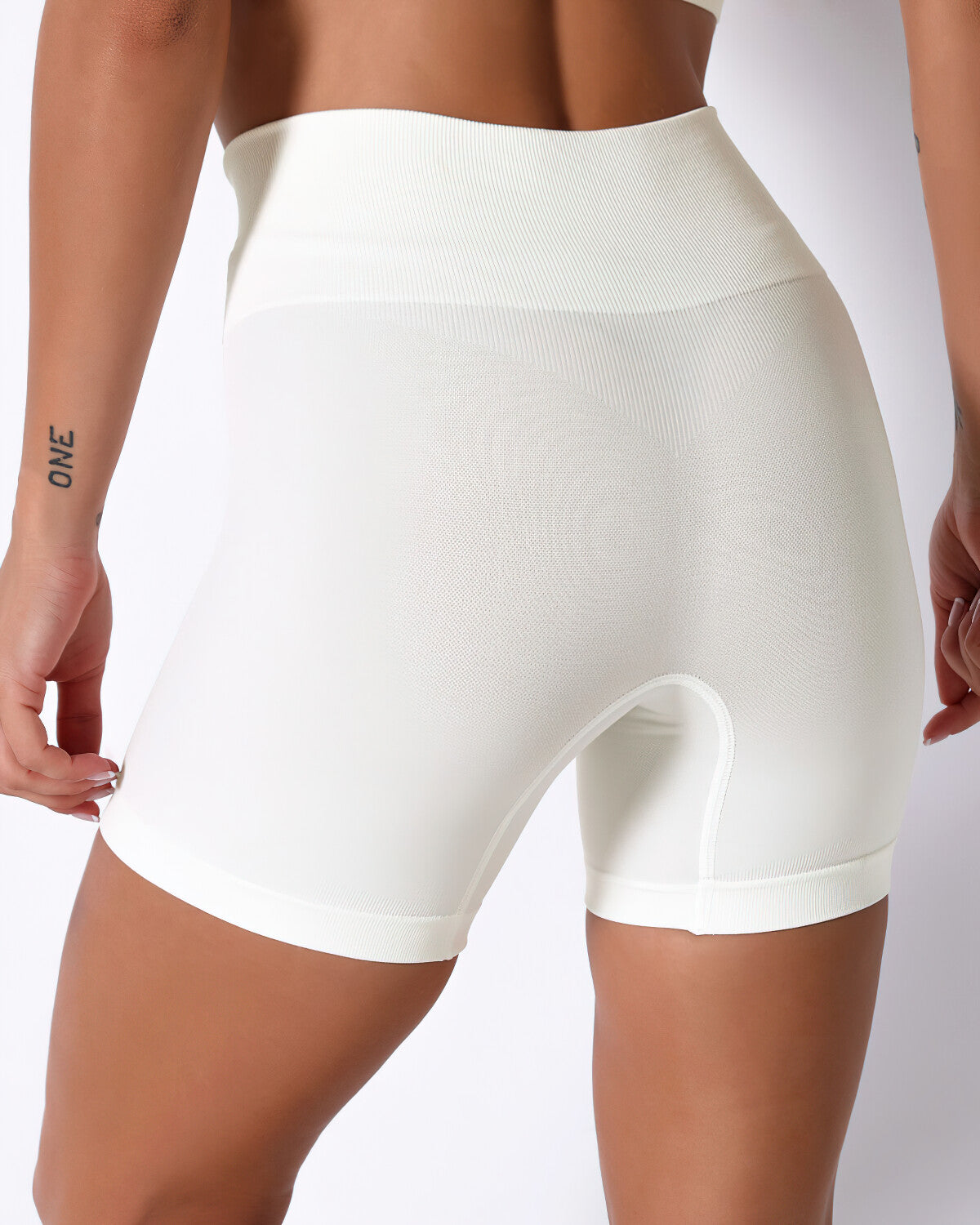 Mikaela Seamless Shorts - Beige