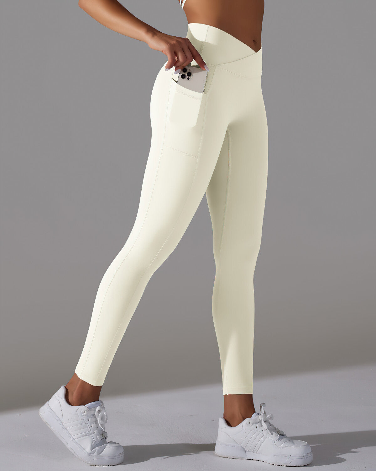 Selene Seamless Pocket Scrunch Leggings - Beige