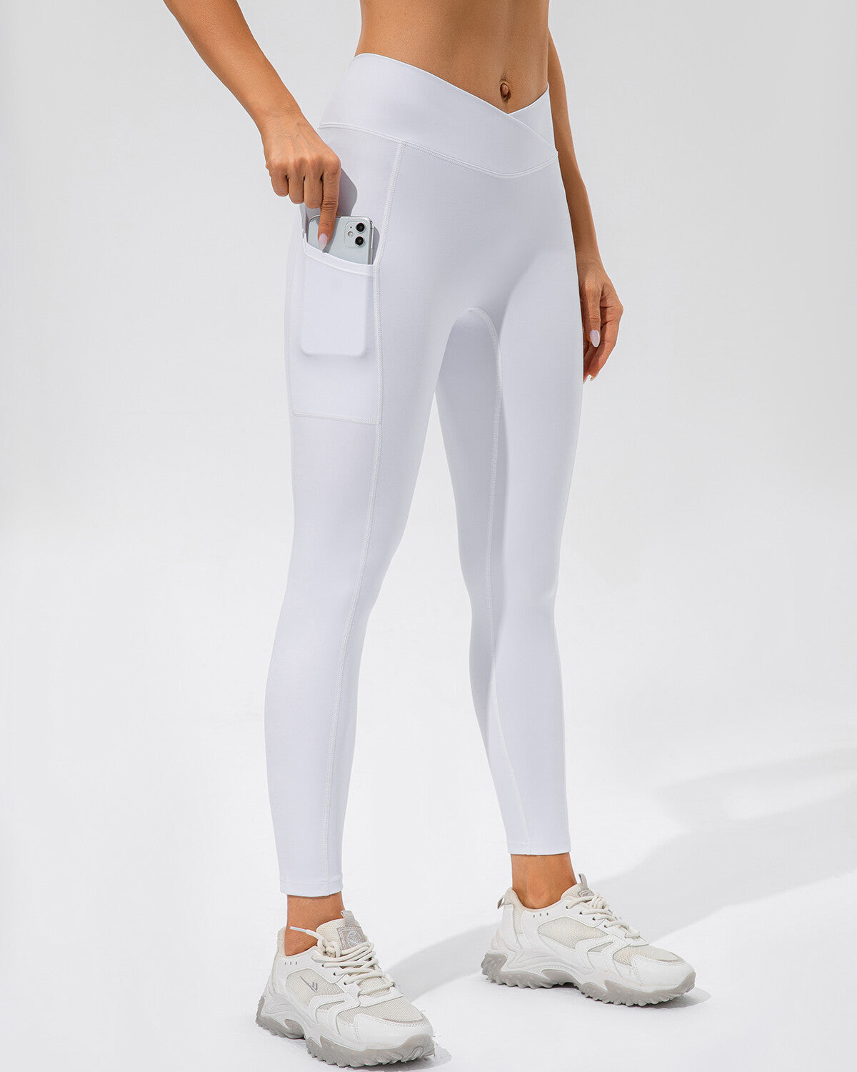 Sophie Scrunch Pocket Leggings - White